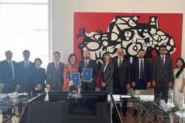 Participantes en la octava sesión del Comité Conjunto de Cooperación Científica y Tecnológica Vietnam-Italia. (Fuente:VNA)