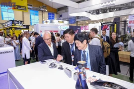 Visitantes en la Exposición Internacional de Ingeniería de Precisión, Herramientas de Máquinas y Metalurgia en 2023. (Fuente:VNA)