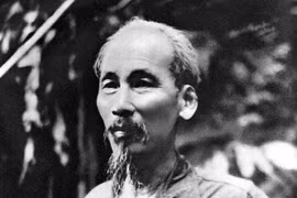 [Foto] Presidente Ho Chi Minh con Ejército Popular de Vietnam