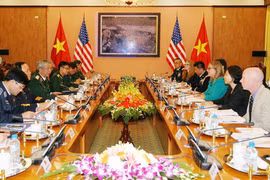 [Foto] Profundizan Vietnam y Estados Unidos colaboración de defensa 