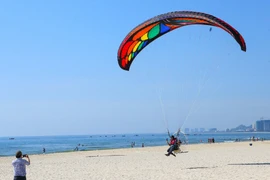 [Foto] Torneo de parapentes en Da Nang