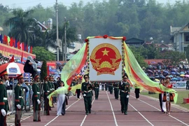 [Fotos] Dien Bien celebra los aniversarios 110 de su fundación y 65 de la victoria de la batalla de Dien Bien Phu