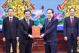 El presidente de la Asamblea Nacional de Vietnam, Tran Thanh Man (derecha) durante la cita (Fuente: VNA)