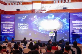 El evento en conmemoración del Día de Internet 2024 tiene el tema "Nuevos avances para Internet en Vietnam" (Fuente: VNA)