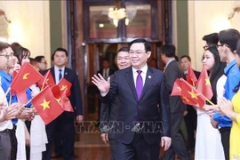 Sostiene titular del Parlamento vietnamita encuentro con compatriotas en Cuba