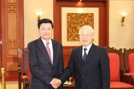 Máximo dirigente vietnamita propone mayor cooperación para promover nexos con Laos 