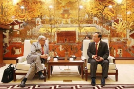 Hanoi estudiará experiencia francesa en tratamiento de residuos, agua potable y asuntos urbanos