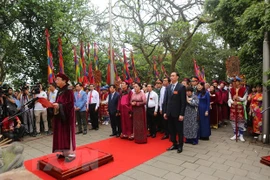 Rinden en Vietnam homenaje a los Reyes Hung