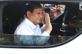 Nombra presidente de Indonesia a su rival electoral ministro de Defensa