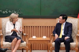 Vicepremier vietnamita recibe a presidenta de la región francesa Ile-de-France
