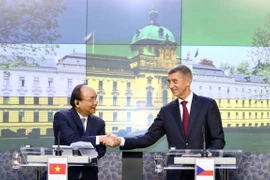 Destacan significado de gira del premier de Vietnam por Rumania y República Checa