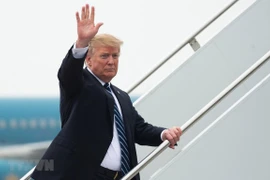 Trump parte de Hanoi rumbo hacia Estados Unidos