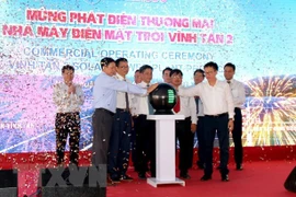 Inauguran una nueva planta fotovoltaica en provincia sureña de Vietnam 