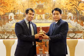 Dispuesta Hanoi a promover cooperación con capital de Azerbaiyán