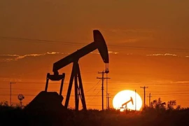 Vietnam ingresa fondo multimillonario por exportaciones petroleras en 11 meses