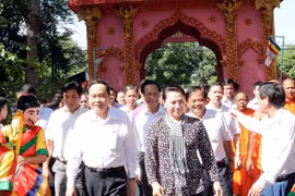 Participa máxima legisladora de Vietnam en Festival de Gran Unidad Nacional