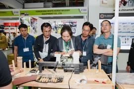 Inauguran en Vietnam Feria de productos de provincia china de Cantón 