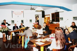 Destacan aportes de Asociación de Amistad República Checa-Vietnam a nexos binacionales