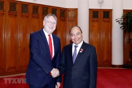 Primer ministro de Vietnam recibe a la delegación del Parlamento Europeo