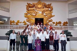 Premier vietnamita se reúne con exoficiales que servían al presidente Ho Chi Minh 