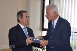 Buscan Vietnam y Grecia oportunidades para impulsar lazos en sectores potenciales