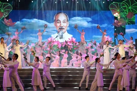 Rinden homenaje en Vietnam al Presidente Ho Chi Minh en el 129 aniversario de su natalicio