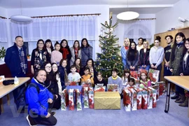 Organizan vietnamitas en la República Checa actividades de caridad