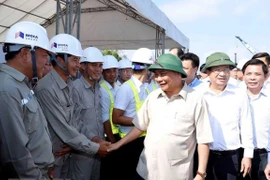 Supervisa primer ministro vietnamita construcción de autopista Trung Luong - My Thuan 