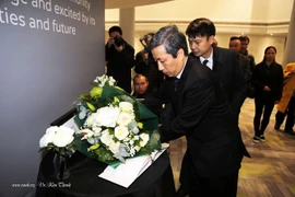 Lloran vietnamitas en Reino Unido a las víctimas de tragedia en Essex