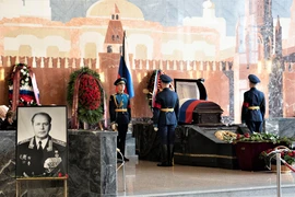 Rinden en Moscú homenaje póstumo a dos amigos rusos del pueblo vietnamita