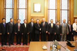 Formula Vietnam votos por fomentar lazos multifacéticos con Hungría