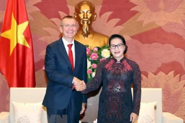 Propone presidenta del Parlamento de Vietnam incremento de nexos comerciales con Letonia 