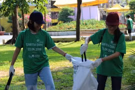 Lanzan en Vietnam concurso de oratoria juvenil sobre protección ambiental