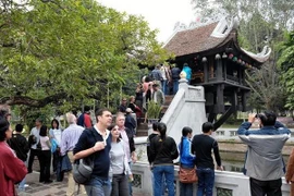 Mantiene tendencia creciente el turismo en Hanoi