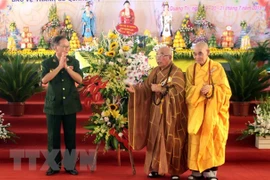 Efectúan en Vietnam réquiem dedicado a mártires de guerra