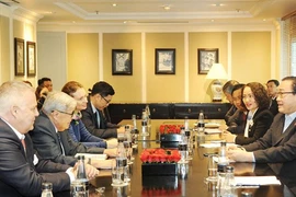 Visita Vietnam delegación del Partido Comunista de Francia