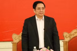 Sesiona subcomité de regulaciones del XIII Congreso del Partido Comunista de Vietnam