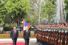 Arriba máximo dirigente vietnamita a Laos