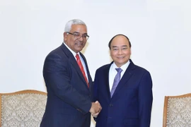 Recibe primer ministro de Vietnam al titular de Justicia de Cuba