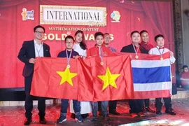Estudiantes vietnamitas ganan medallas de oro en concurso internacional de matemáticas