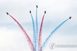 Corea del Sur efectúa ceremonia de bienvenida para celebración de Cumbre con ASEAN