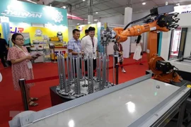 Inauguran en Hanoi exposición sobre industria de ingeniería mecánica 