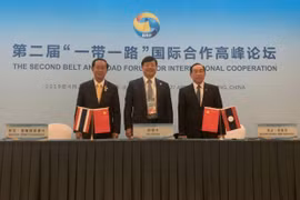 Firman Tailandia , Laos y China memorando de cooperación sobre desarrollo ferroviario