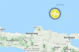 Sacude terremoto de magnitud 6,1 en escala Richter el océano frente a isla indonesia de Java
