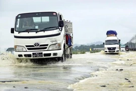 Evacúan en Myanmar a más de nueve mil hogares por inundaciones 