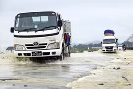 Evacúan en Myanmar a más de nueve mil hogares por inundaciones 