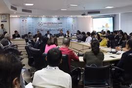 Debaten en Nueva Delhi impulso de los vínculos comerciales entre Vietnam y la India