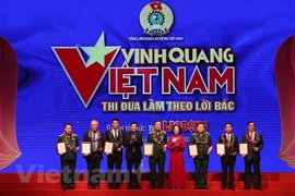 Honran en Vietnam a figuras sobresalientes en seguimiento de las enseñanzas de Ho Chi Minh