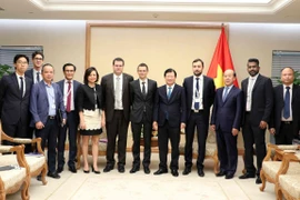 Viceprimer ministro vietnamita recibe a empresas francesas