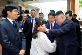 Presidente norcoreano Kim Jong-un arriba a Hanoi 